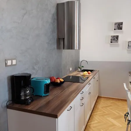 Novo Mundo Apartment *