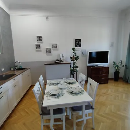 Novo Mundo Apartment *