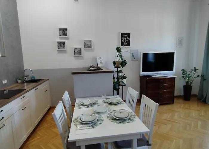 Novo Mundo Apartment *